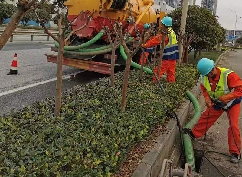 鄂托克前市政管道清淤